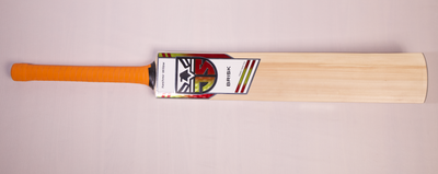 Brisk 1 (Orange) – Kashmir Willow Seasoned Cricket Bat (Grade 1)
